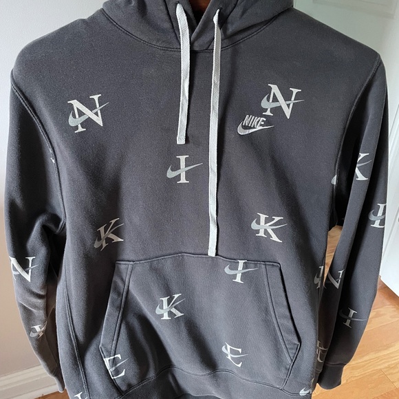 Nike Graphic Hoodie - Picture 1 of 4